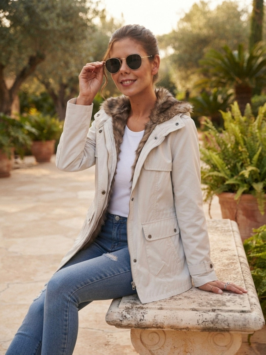 Parka à capuche doublée fausse fourrure pour femme