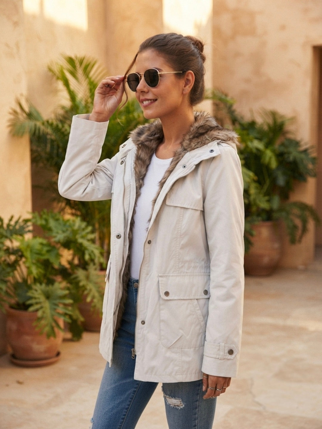 Parka à capuche doublée fausse fourrure pour femme