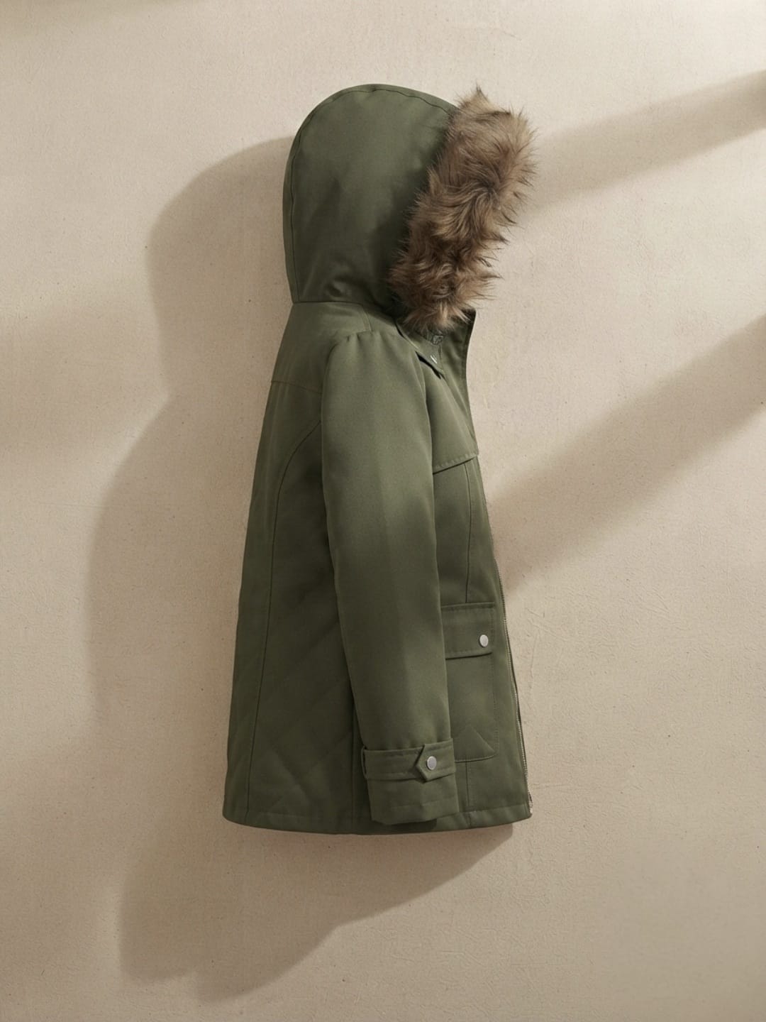 Parka à capuche doublée fausse fourrure pour femme